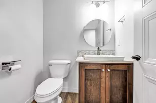 2157 Fox Pt Cir, De Pere, WI 54115 - Photo 30