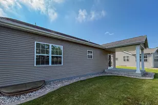 1636 Oak Hollow Ln, Neenah, WI 54956 - Photo 2