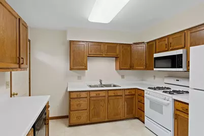 216 W Prairie Street, Wautoma, WI 54982 - Photo 2