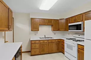 216 W Prairie St, Wautoma, WI 54982 - Photo 2