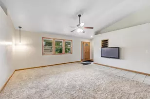 3533 Leeds Castle Dr, Green Bay, WI 54313 - Photo 10