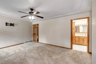 3533 Leeds Castle Dr, Green Bay, WI 54313 - Photo 16
