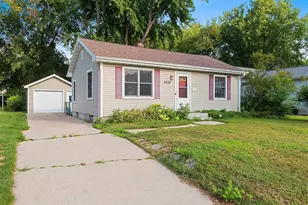2532 Libal St, Green Bay, WI 54301 - Photo 2