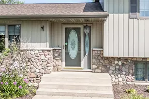 N3212 Bean City Rd, New London, WI 54961 - Photo 6