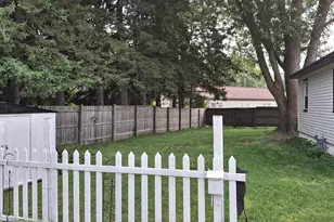921 Raton Ct, Manitowoc, WI 54220 - Photo 4