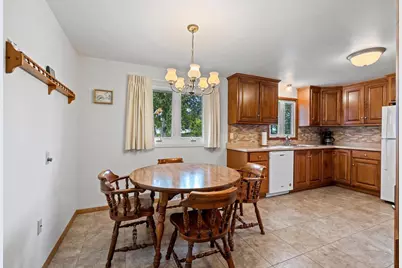 524 E St Joseph Street, Green Bay, WI 54301 - Photo 10
