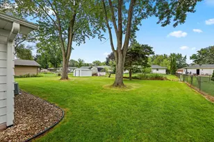 524 E St Joseph St, Green Bay, WI 54301 - Photo 32