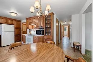 524 E St Joseph St, Green Bay, WI 54301 - Photo 4
