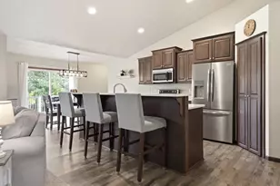 848 Lotus Trail, Menasha, WI 54952 - Photo 8