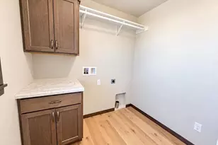 2091 Red Fox Ln, Kaukauna, WI 54130 - Photo 6