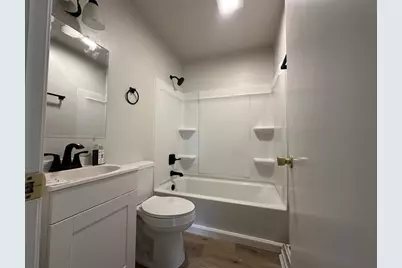6656 W Brentwood Avenue, Milwaukee, WI 54223 - Photo 6