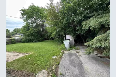 6656 W Brentwood Avenue, Milwaukee, WI 54223 - Photo 18