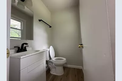6656 W Brentwood Avenue, Milwaukee, WI 54223 - Photo 12