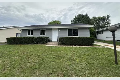 6656 W Brentwood Avenue, Milwaukee, WI 54223 - Photo 2