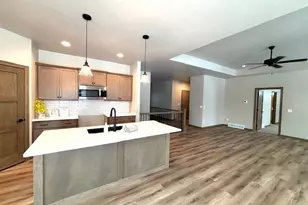 2652 Lawrence Ln, Neenah, WI 54956 - Photo 6