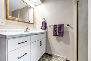 2719 Woodland Hills Ct, Green Bay, WI 54311 - Photo 30