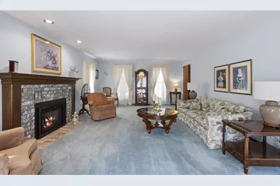 609 Scarlet Oak Court, Appleton, WI 54915 - Photo 8