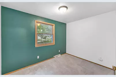 536 Fred Street, Green Bay, WI 54302 - Photo 10