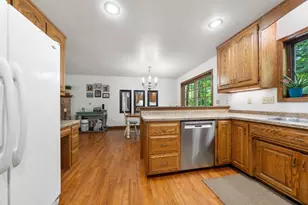 1744 Ives Ln, Suamico, WI 54173 - Photo 12