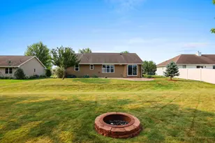 773 N Melcorn Cir, De Pere, WI 54115 - Photo 40