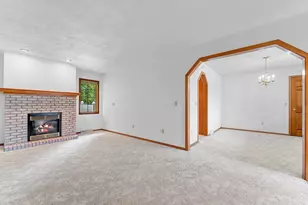 1525 Parkview Dr, New London, WI 54961 - Photo 12