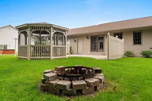 1525 Parkview Dr, New London, WI 54961 - Photo 4
