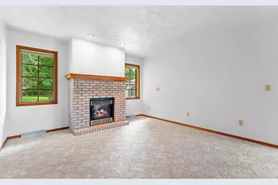 1525 Parkview Drive, New London, WI 54961 - Photo 10