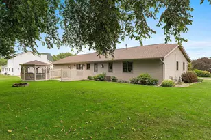 1525 Parkview Dr, New London, WI 54961 - Photo 62
