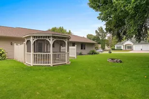 1525 Parkview Dr, New London, WI 54961 - Photo 60