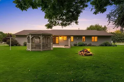 1525 Parkview Drive, New London, WI 54961 - Photo 48
