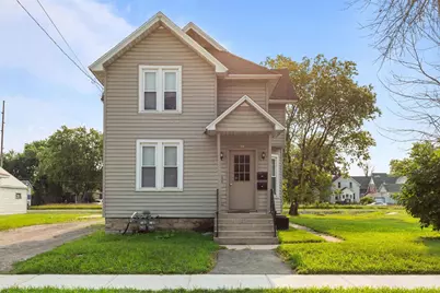 622 Grand Street, Oshkosh, WI 54901 - Photo 1