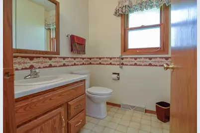1518 Commanche Drive, Green Bay, WI 54313 - Photo 20