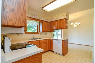 1518 Commanche Drive, Green Bay, WI 54313 - Photo 18