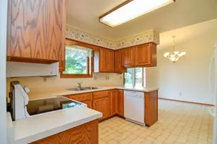 1518 Commanche Dr, Green Bay, WI 54313 - Photo 18