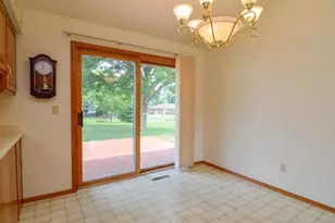 1518 Commanche Dr, Green Bay, WI 54313 - Photo 10