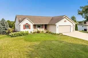 1416 Wilbert Hill Ct, Howard, WI 54313 - Photo 4