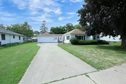 1713 Walnut Street, Oshkosh, WI 54901 - Photo 1