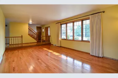2360 La Rue Lane, Green Bay, WI 54313 - Photo 8