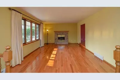 2360 La Rue Lane, Green Bay, WI 54313 - Photo 6