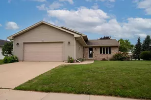 1795 Woodstock St, Oshkosh, WI 54904 - Photo 1