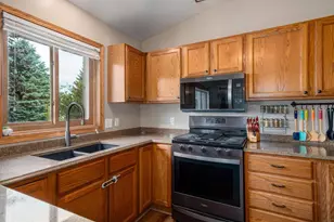 1795 Woodstock St, Oshkosh, WI 54904 - Photo 6