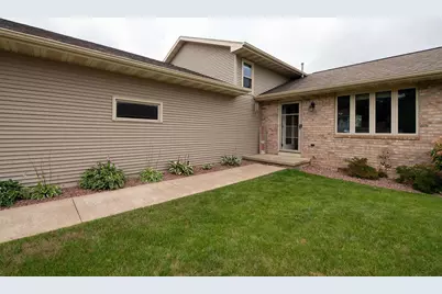1795 Woodstock Street, Oshkosh, WI 54904 - Photo 2