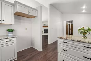 406 Silver Spring Dr, Green Bay, WI 54303 - Photo 10