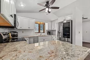 406 Silver Spring Dr, Green Bay, WI 54303 - Photo 10