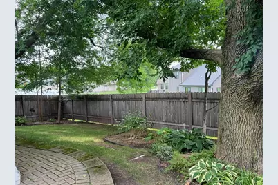 2151 Woodcrest Drive, Green Bay, WI 54304 - Photo 18