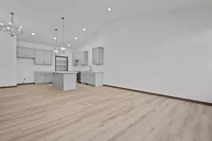 3385 Shawano Ave, Green Bay, WI 54313 - Photo 10