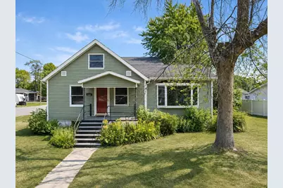 4216 4th Street, Menominee, MI 49858 - Photo 2