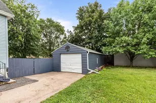 833 Jefferson St, Oshkosh, WI 54901 - Photo 44
