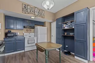 833 Jefferson St, Oshkosh, WI 54901 - Photo 4
