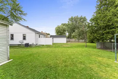 1779 E Mason Street, Green Bay, WI 54302 - Photo 8